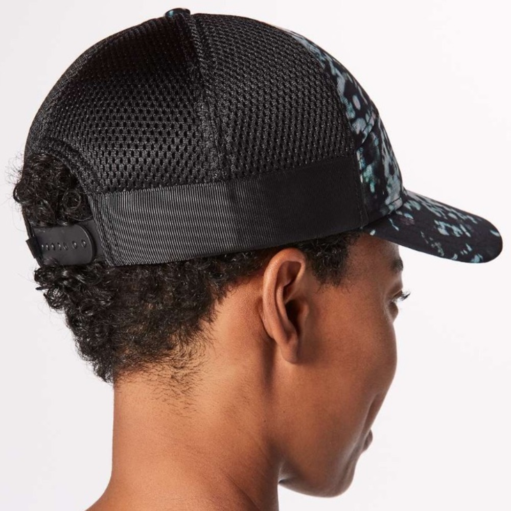 Lululemon Dash & Splash Pixel Haze Mesh Patterned Cap - Picture 2 of 9